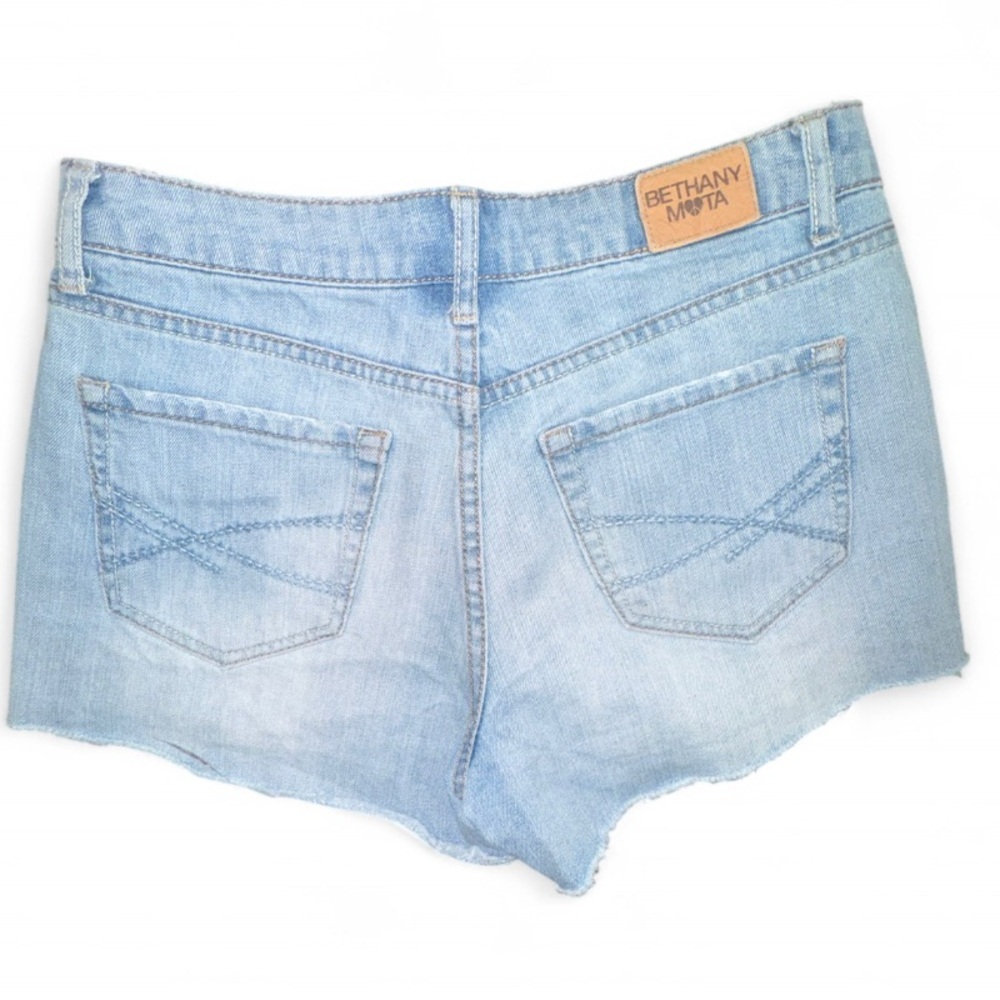 Women's Distressed Denim Shorts - Light Blue - Picture 4 of 5